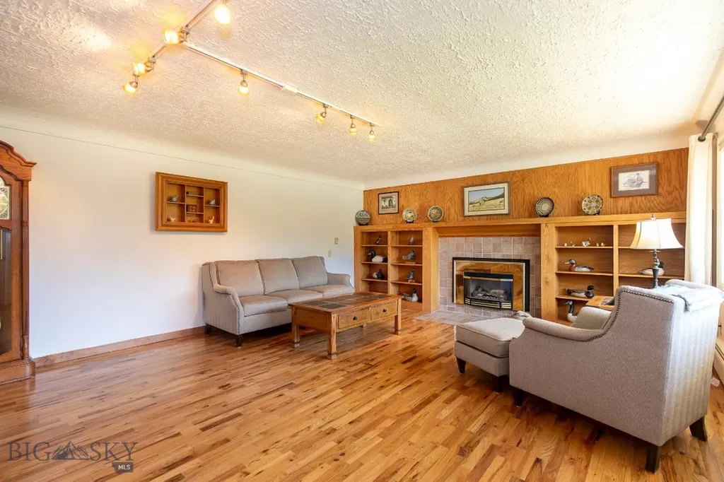2 Shamrock Lane Livingston MT 59047