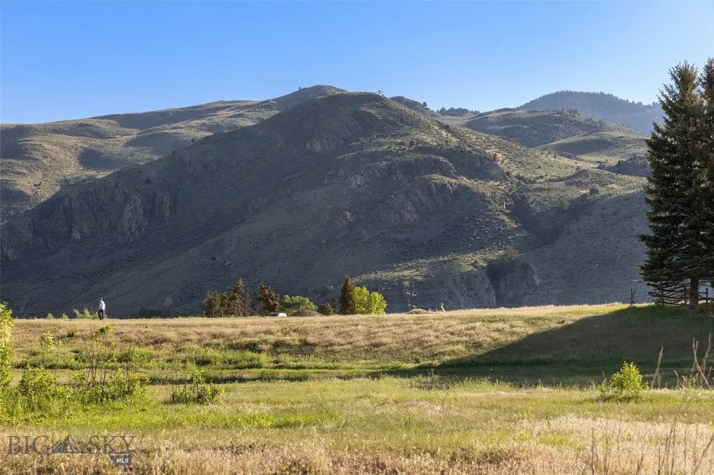 Tbd Us Hwy 89 S Gardiner MT 59030