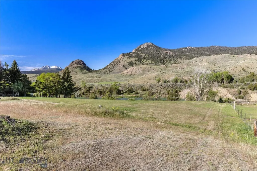 Tbd Us Hwy 89 S Gardiner MT 59030
