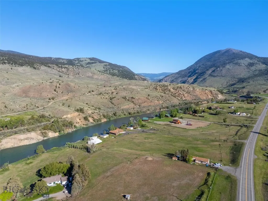 Tbd Us Hwy 89 S Gardiner MT 59030