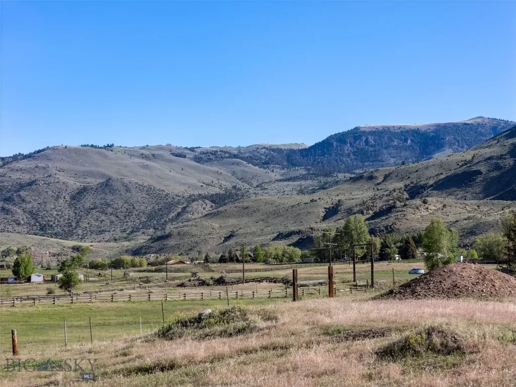 Tbd Us Hwy 89 S Gardiner MT 59030