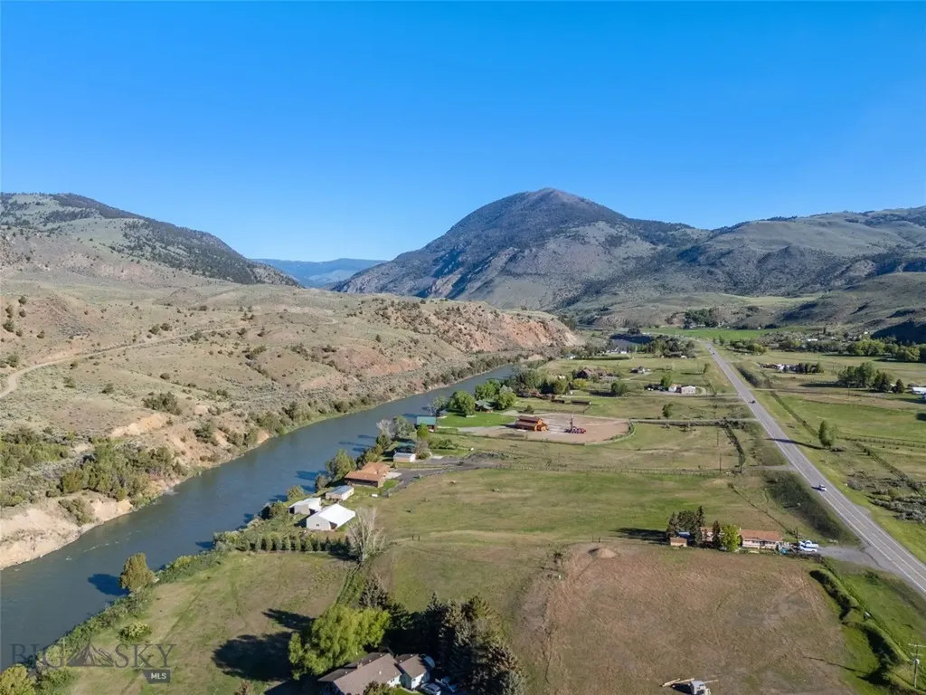 Tbd Us Hwy 89 S Gardiner MT 59030