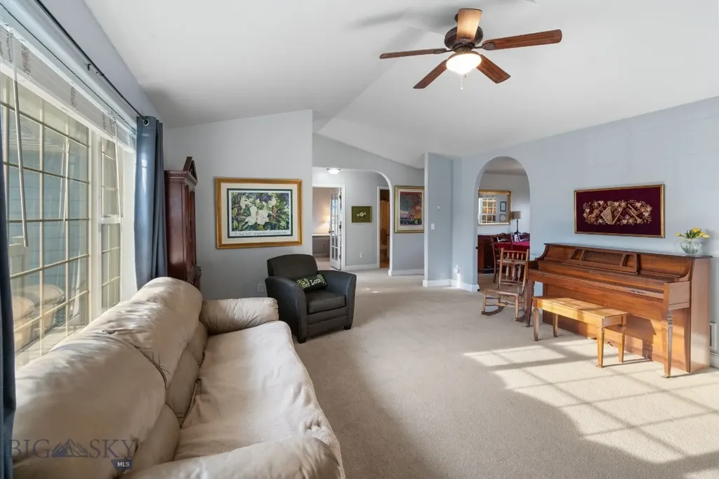 60 Clinton Lane Belgrade MT 59714