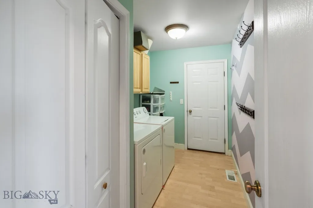 60 Clinton Lane Belgrade MT 59714