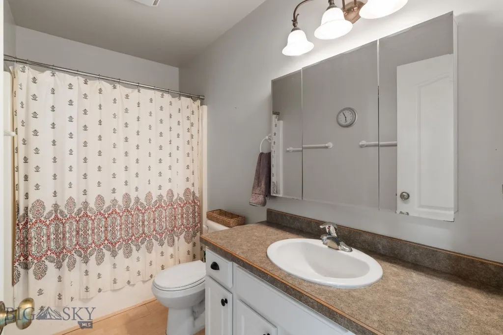 60 Clinton Lane Belgrade MT 59714
