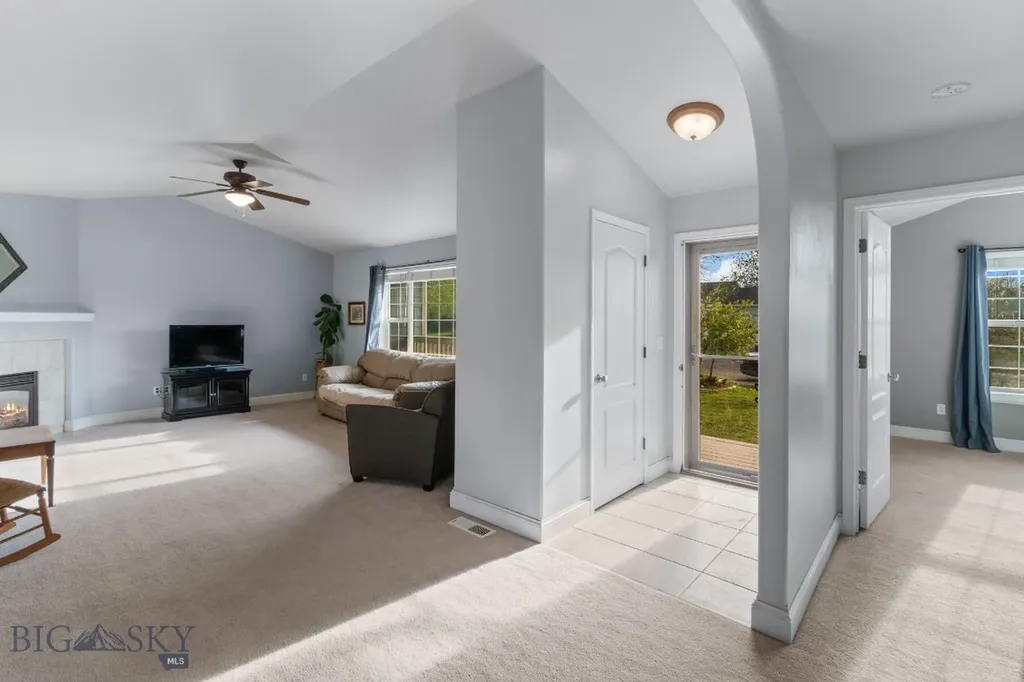60 Clinton Lane Belgrade MT 59714