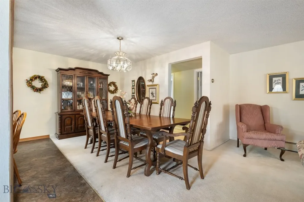 2818 Elizabeth Warren Avenue Butte MT 59701