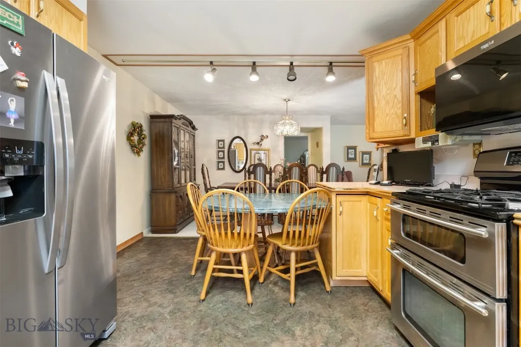 2818 Elizabeth Warren Avenue Butte MT 59701