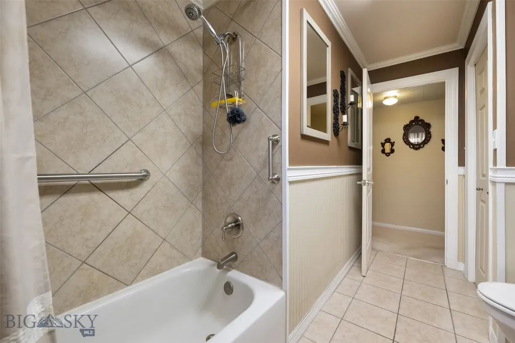 2818 Elizabeth Warren Avenue Butte MT 59701