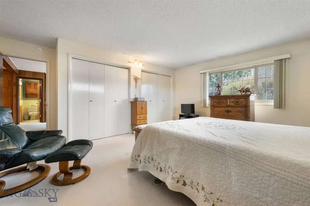 2818 Elizabeth Warren Avenue Butte MT 59701