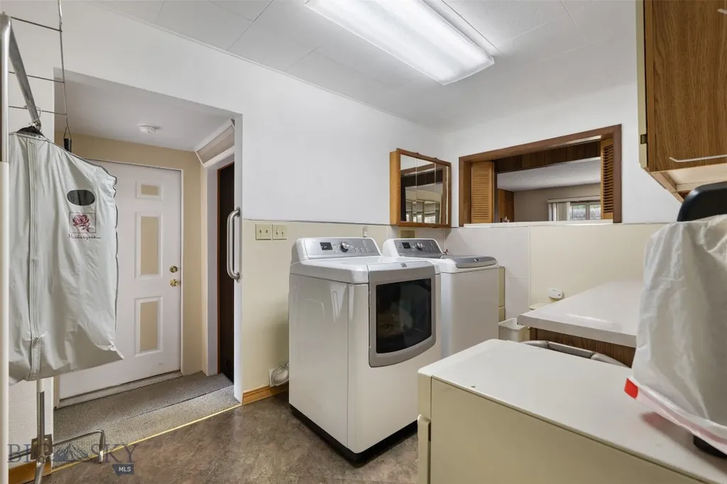 2818 Elizabeth Warren Avenue Butte MT 59701