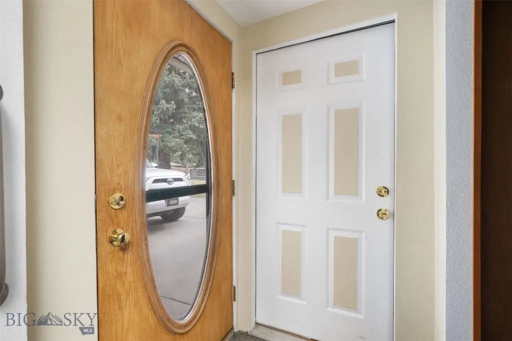 2818 Elizabeth Warren Avenue Butte MT 59701