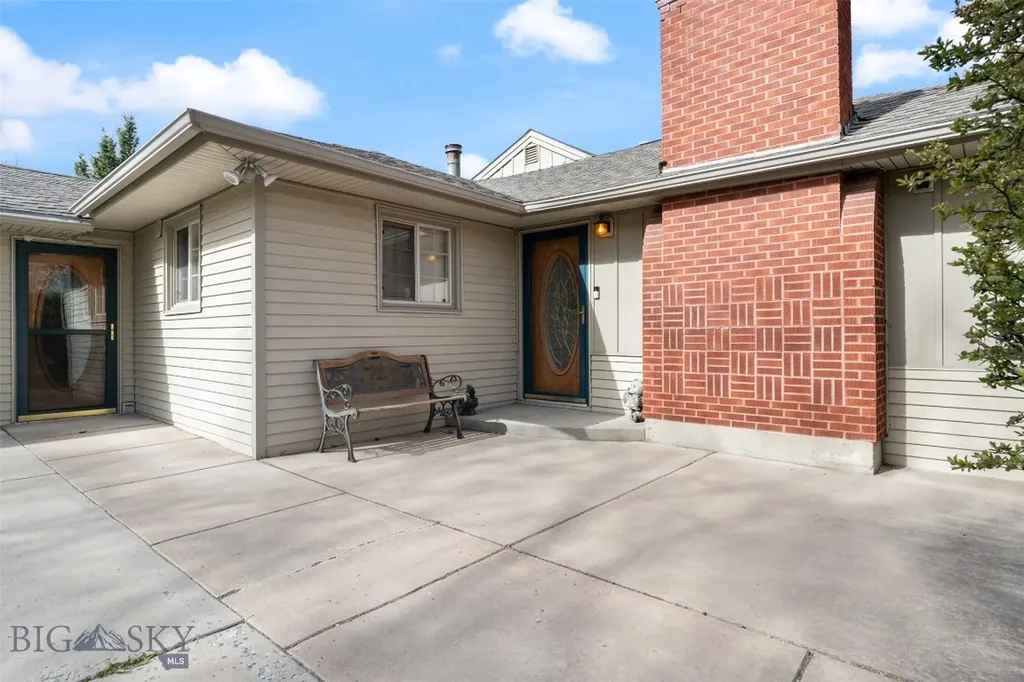 2818 Elizabeth Warren Avenue Butte MT 59701