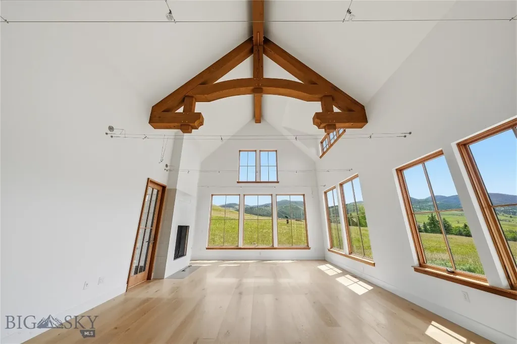 1111 Upper Tom Burke Gallatin Gateway MT 59730