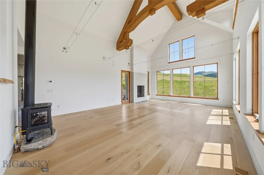 1111 Upper Tom Burke Gallatin Gateway MT 59730