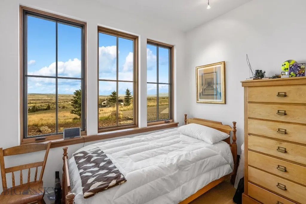 1111 Upper Tom Burke Gallatin Gateway MT 59730