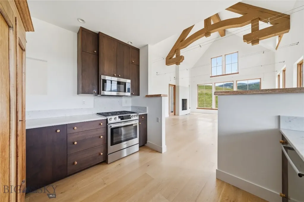 1111 Upper Tom Burke Gallatin Gateway MT 59730