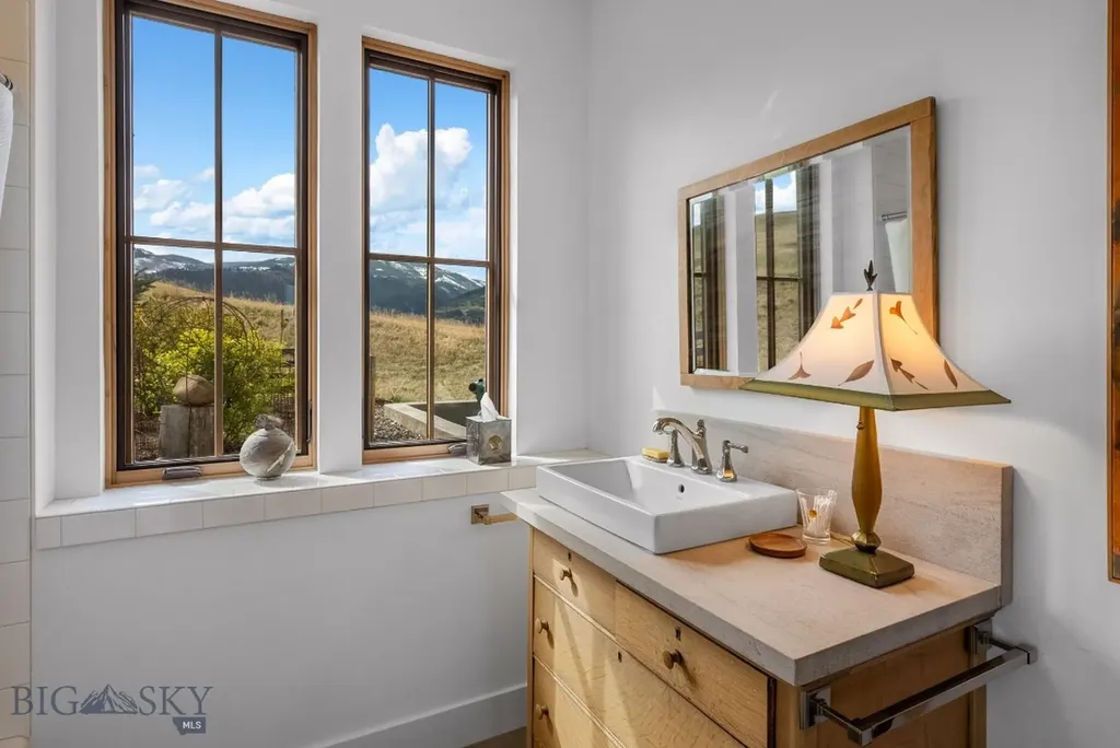 1111 Upper Tom Burke Gallatin Gateway MT 59730