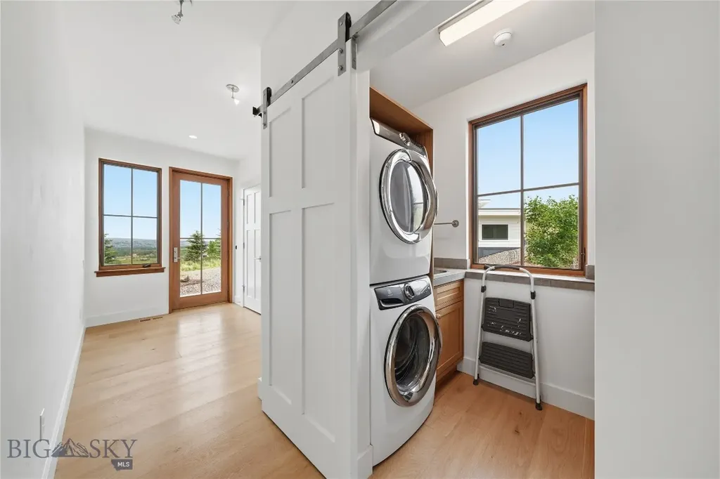 1111 Upper Tom Burke Gallatin Gateway MT 59730