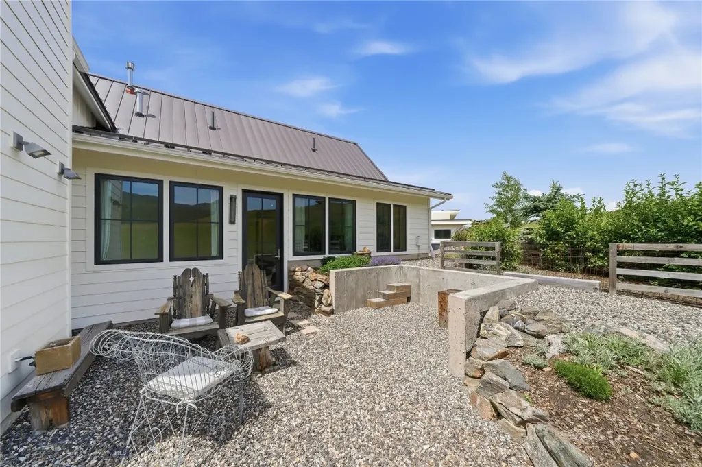 1111 Upper Tom Burke Gallatin Gateway MT 59730