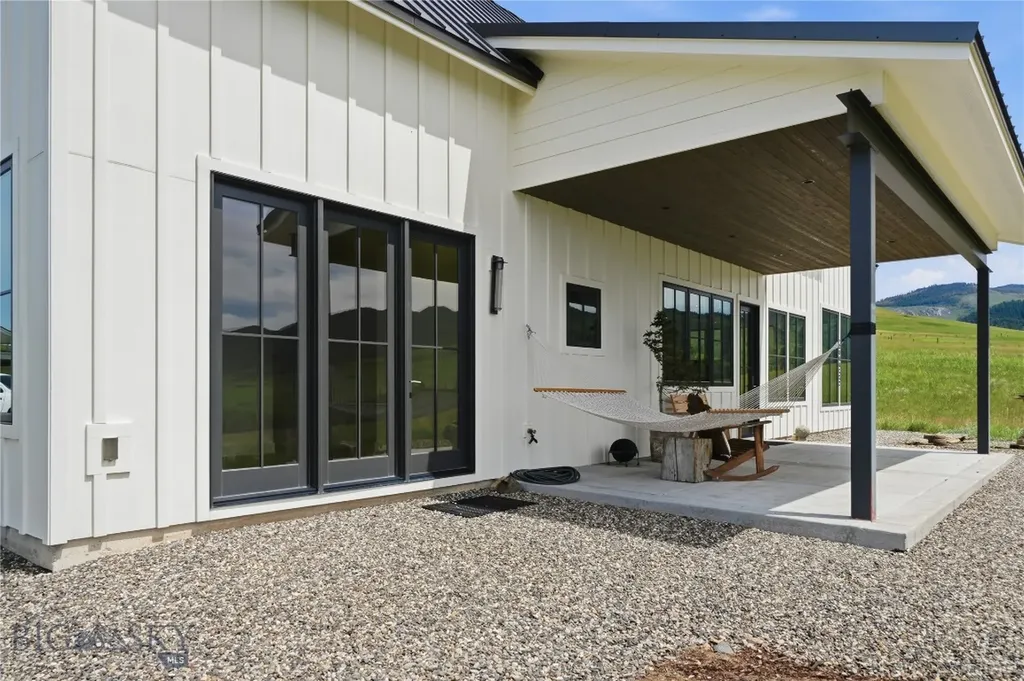 1111 Upper Tom Burke Gallatin Gateway MT 59730