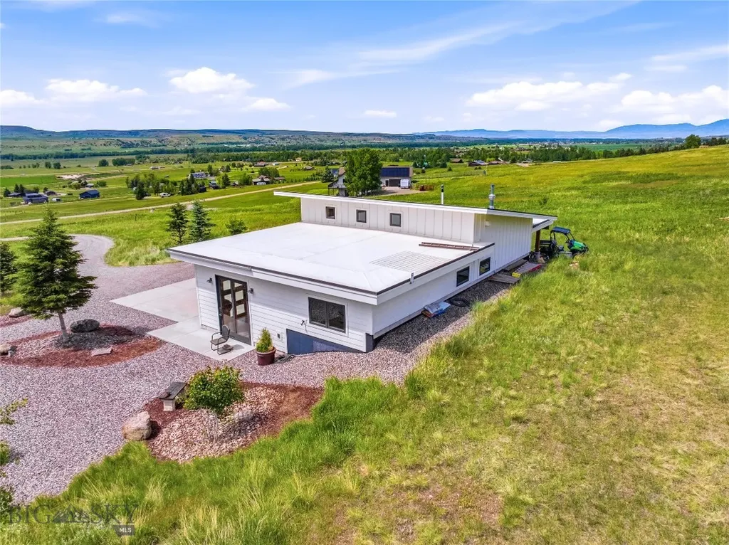 1111 Upper Tom Burke Gallatin Gateway MT 59730