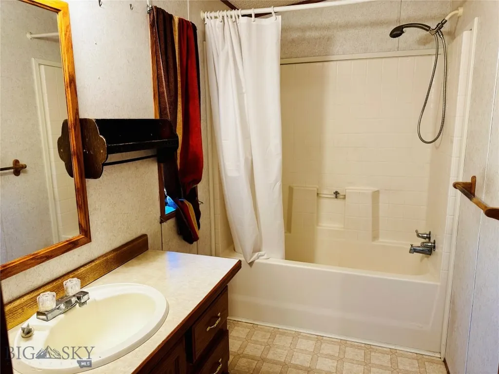 107 Prairie Dog Road Livingston MT 59047