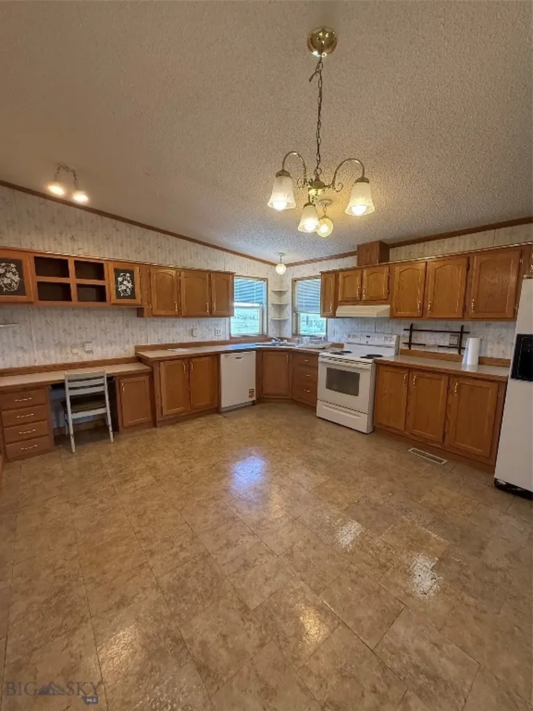 107 Prairie Dog Road Livingston MT 59047