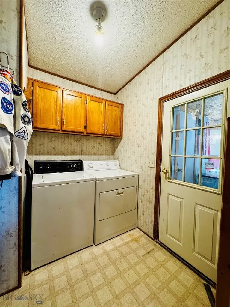 107 Prairie Dog Road Livingston MT 59047