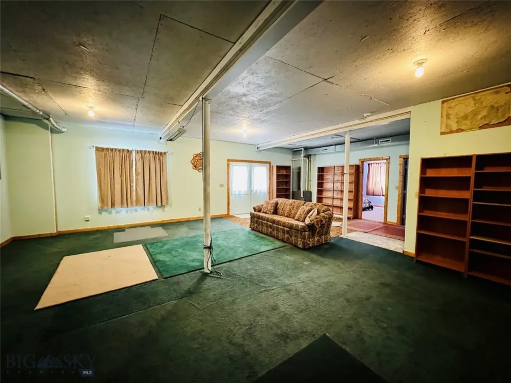 107 Prairie Dog Road Livingston MT 59047