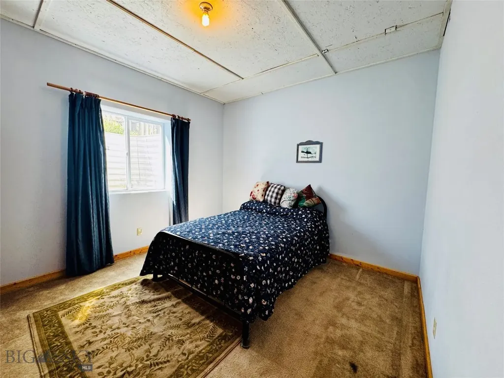 107 Prairie Dog Road Livingston MT 59047