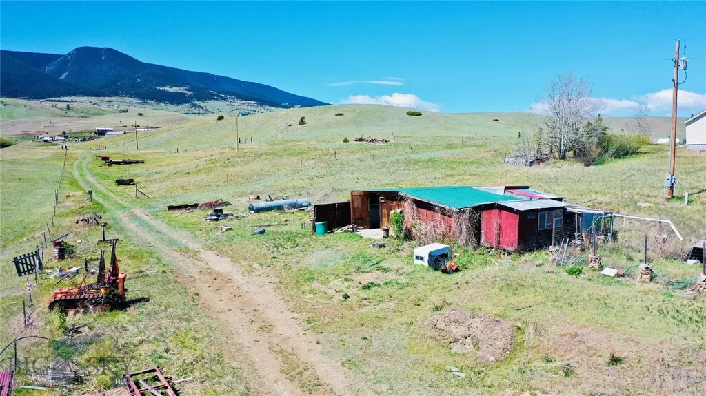 107 Prairie Dog Road Livingston MT 59047