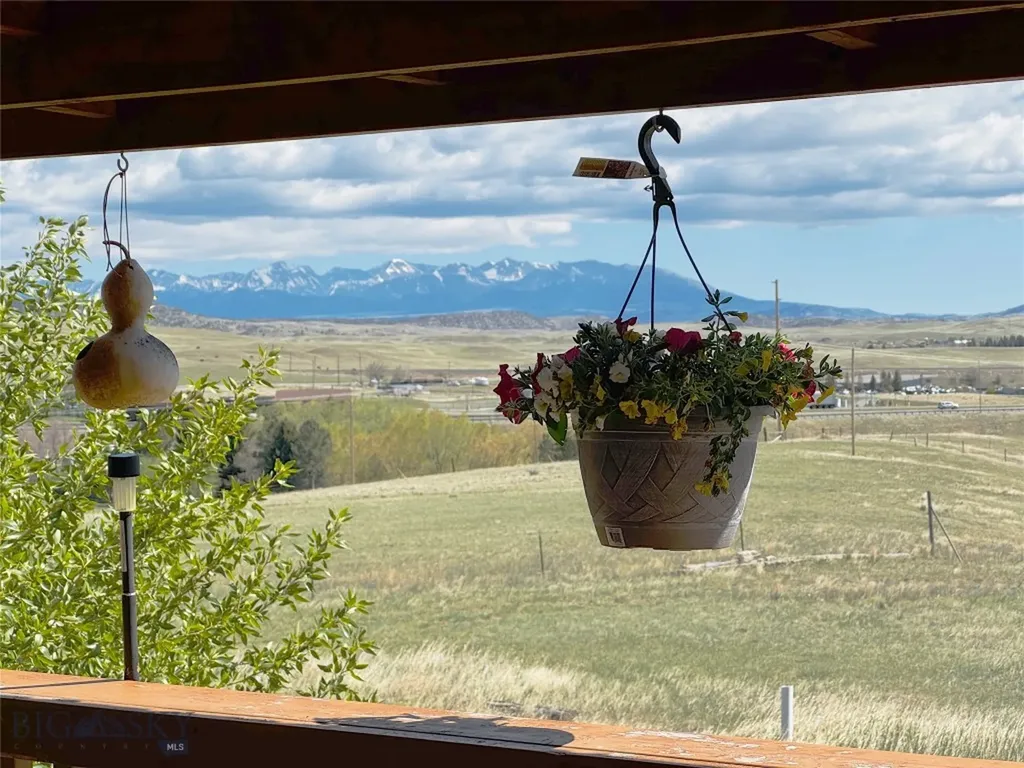 107 Prairie Dog Road Livingston MT 59047