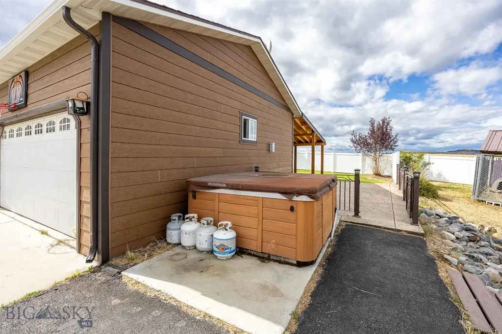 109 Standby Creek Road Butte MT 59701