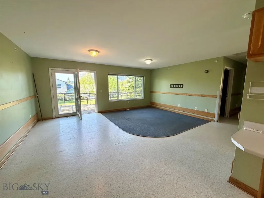 1127 N Cedarview Bozeman MT 59715