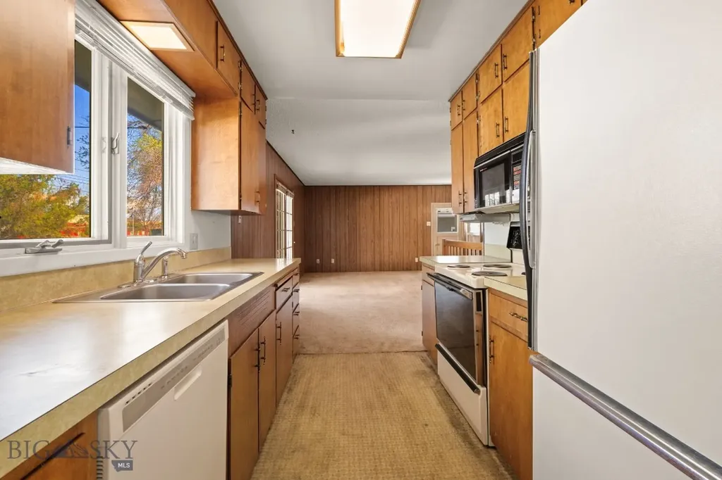 38 N Walnut Street Dillon MT 59725