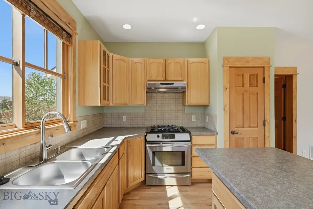 4726 Glenwood Drive Bozeman MT 59718