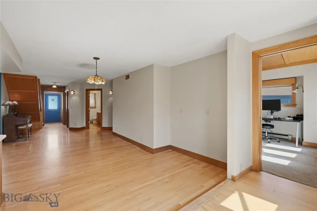 207 S Broadway Street Manhattan MT 59741