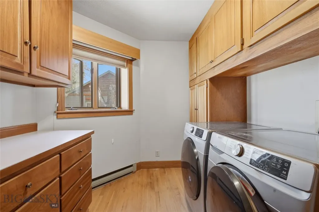 207 S Broadway Street Manhattan MT 59741