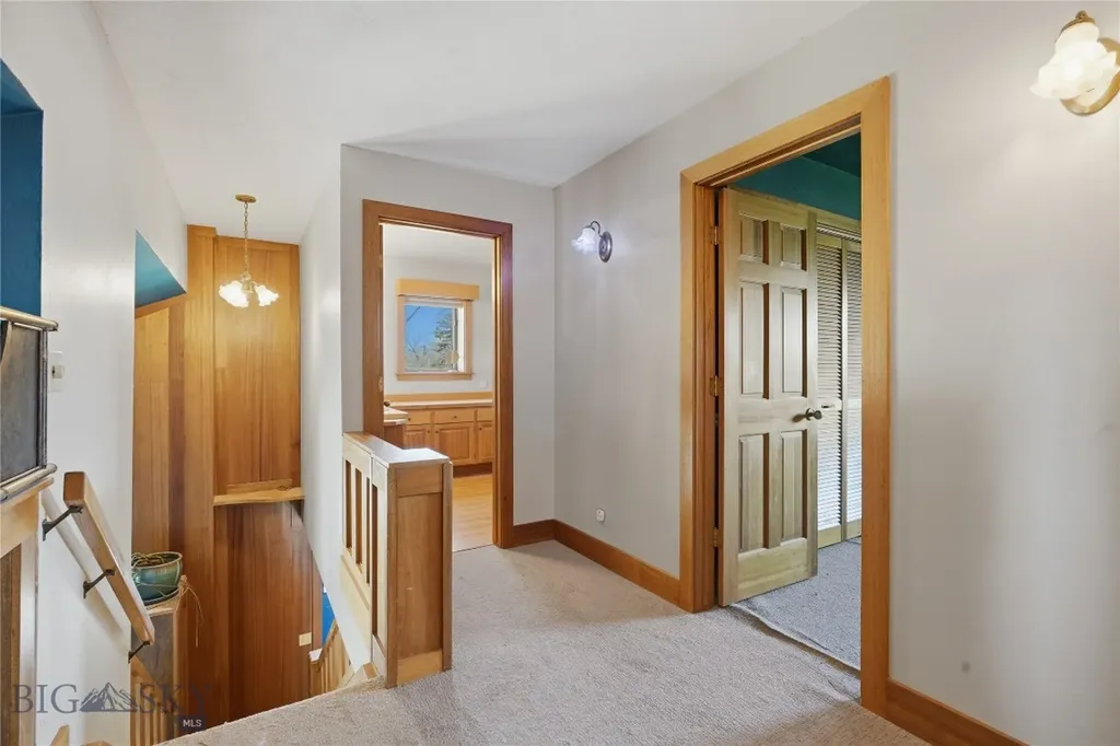 207 S Broadway Street Manhattan MT 59741