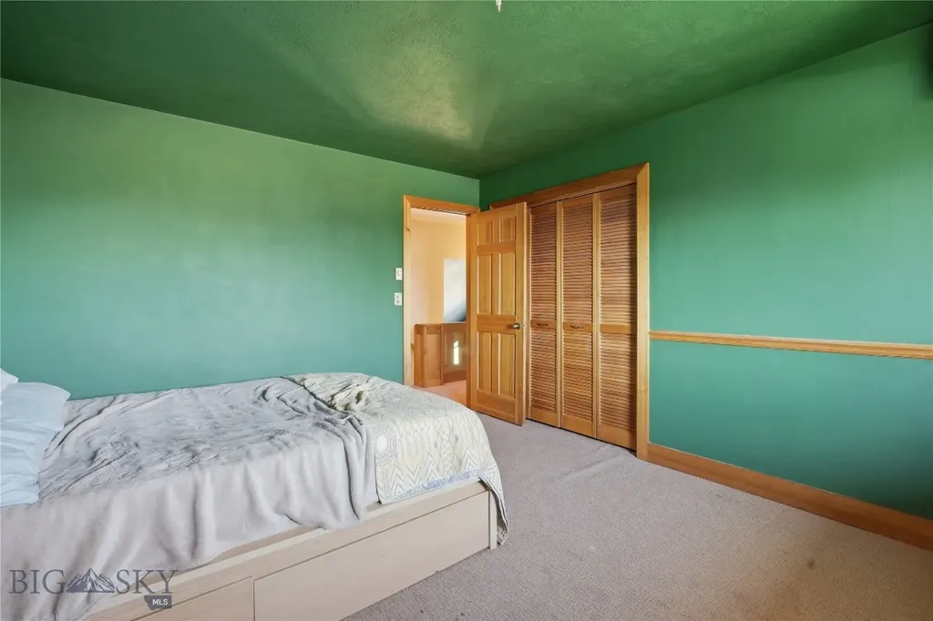207 S Broadway Street Manhattan MT 59741