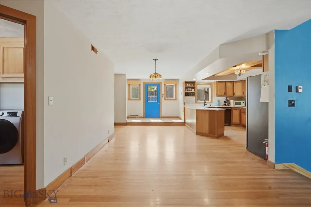 207 S Broadway Street Manhattan MT 59741