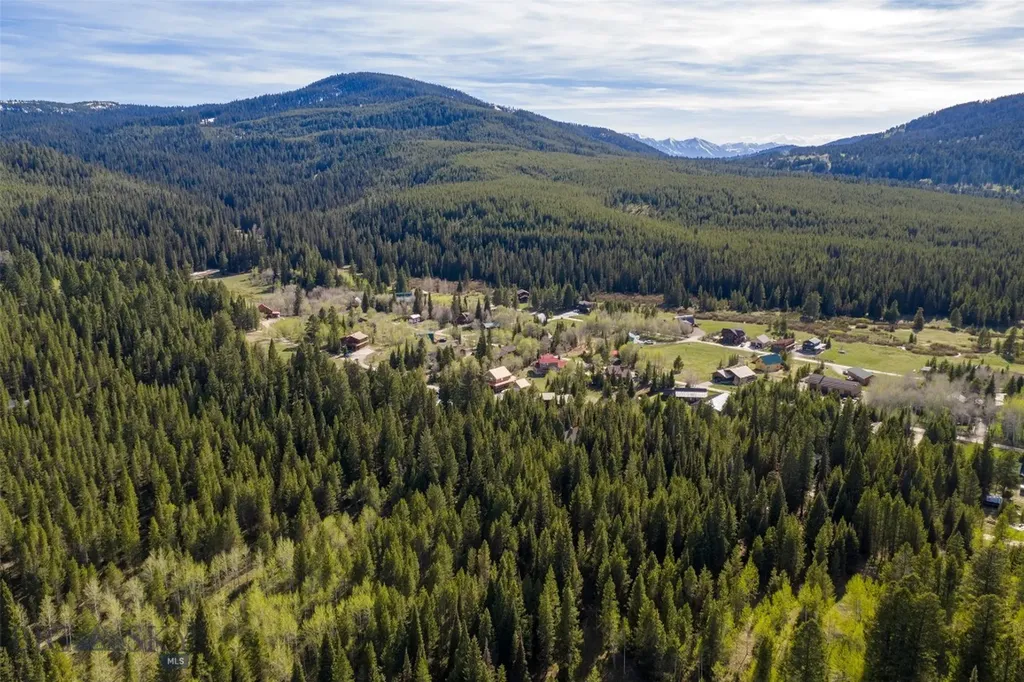 188 Black Moose Road West Yellowstone MT 59758