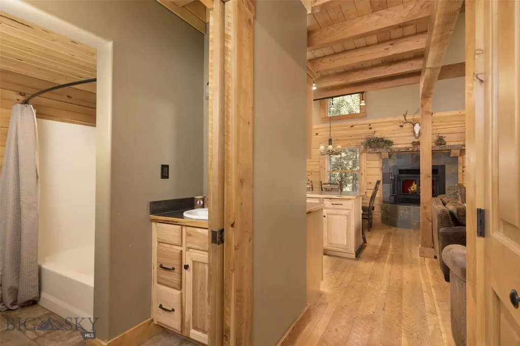 128 Black Moose Road West Yellowstone MT 59758