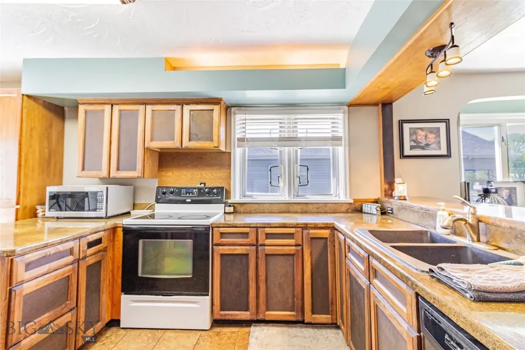 1804 Lowell Butte MT 59701