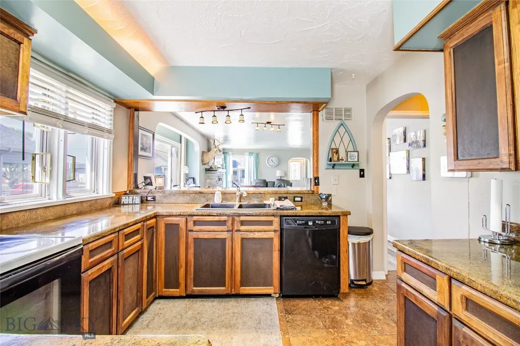 1804 Lowell Butte MT 59701