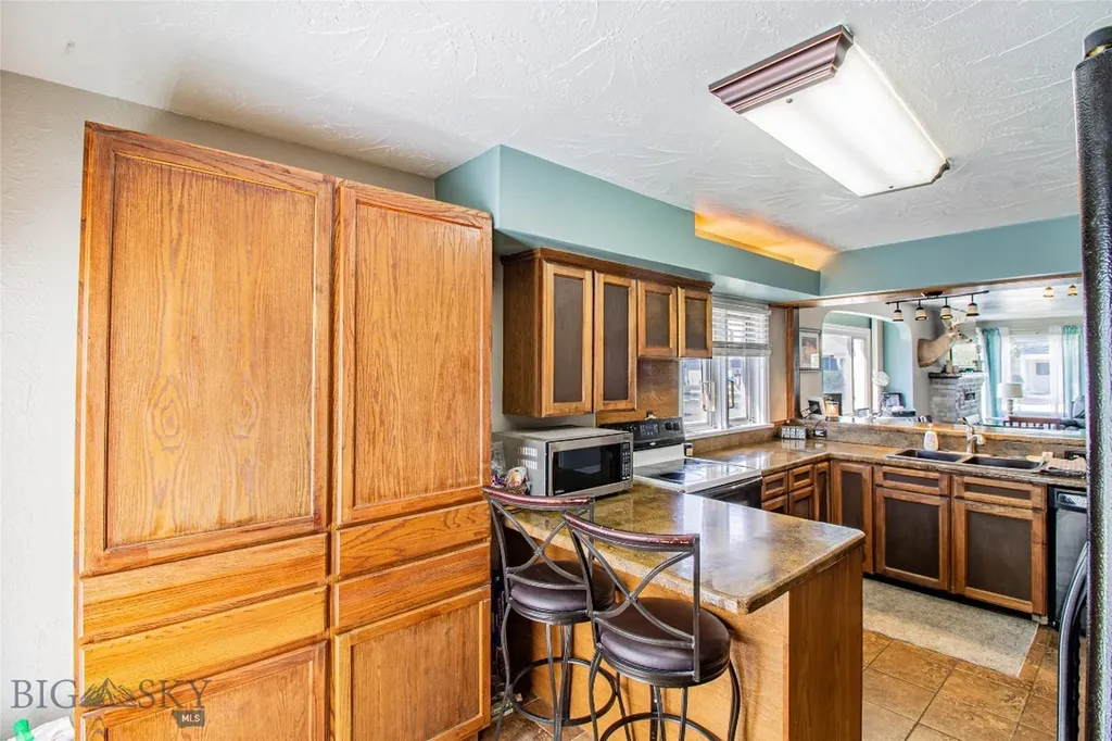 1804 Lowell Butte MT 59701
