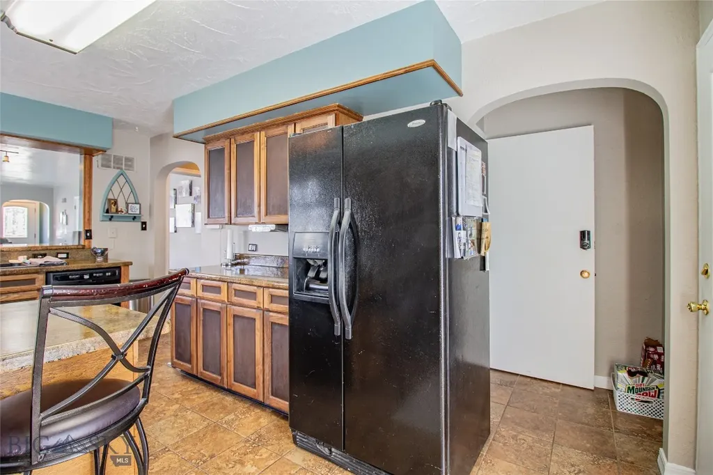 1804 Lowell Butte MT 59701