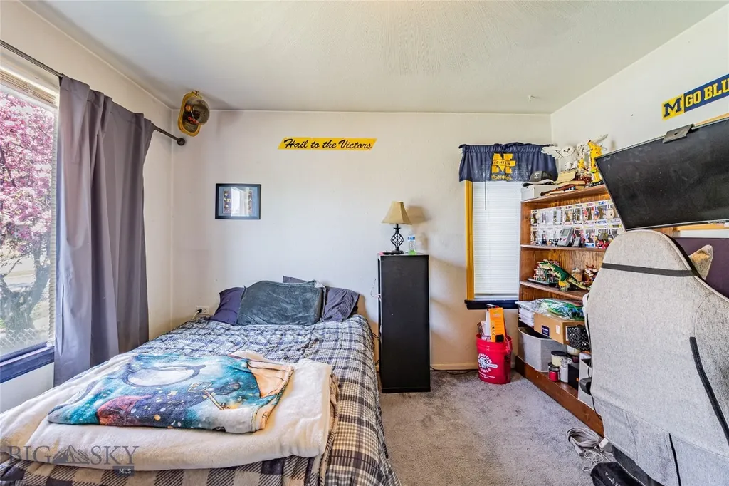 1804 Lowell Butte MT 59701