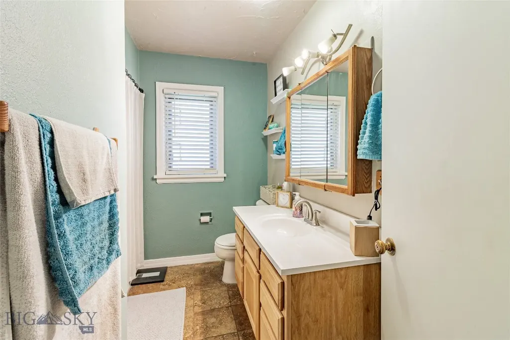 1804 Lowell Butte MT 59701